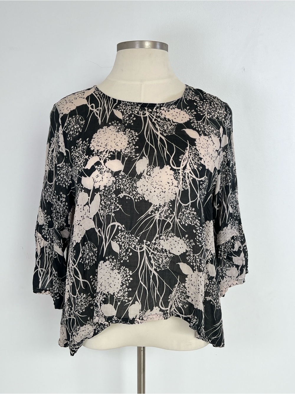EUC! Bryn Walker Top Size XL